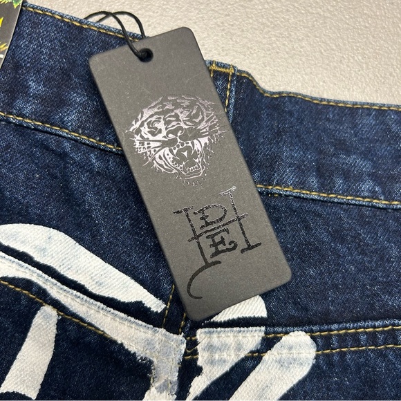 Ed Hardy Denim Jeans Tiger Painted Pockets Dark Wash Loose Fit NWT Mens 38 42 - Picture 8 of 11